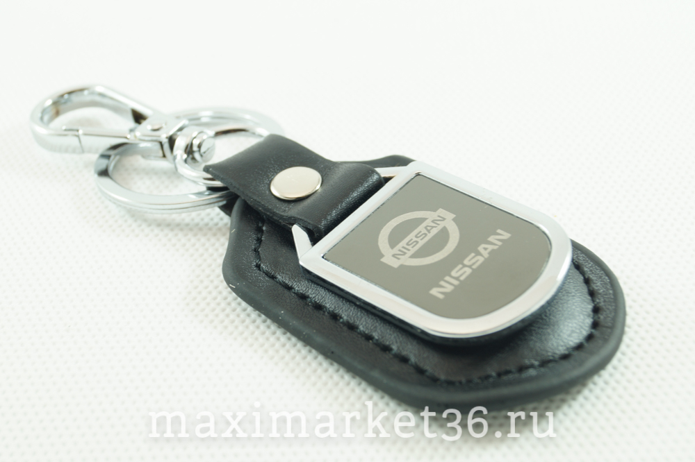 Брелок на ключ кожаный с металлич вставкой логотипа авто NISSAN