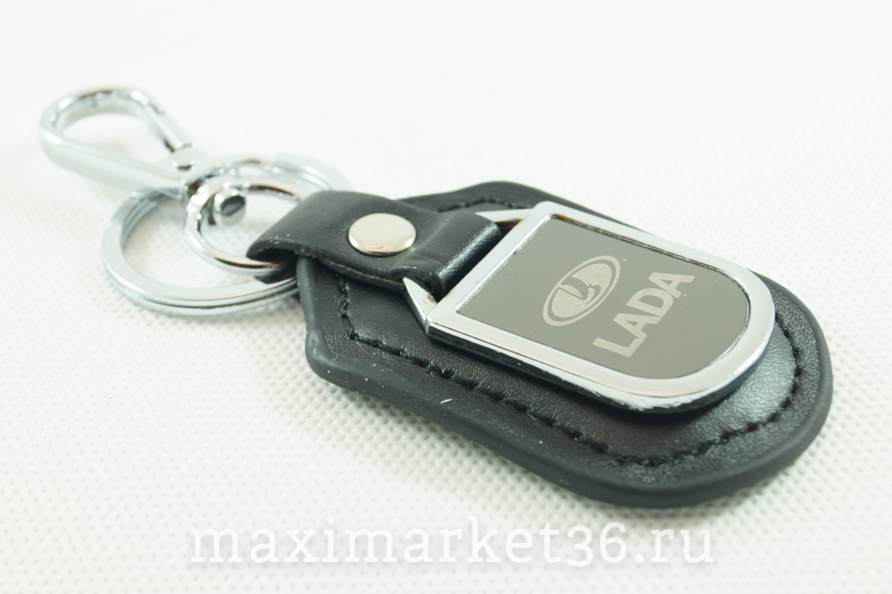 Брелок на ключ кожаный с металлич вставкой логотипа авто LADA