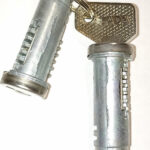 Личинка замка двери 01-07