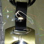 Брелок 001 на ключ металлический ЗОЛОТО на кожаной подвеске с объёмным логотипом SKODA (0710)