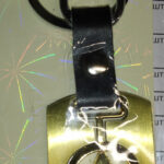 Брелок 007 на ключ металлический ЗОЛОТО на кожаной подвеске с объёмным логотипом MITSUBISHI (0932)