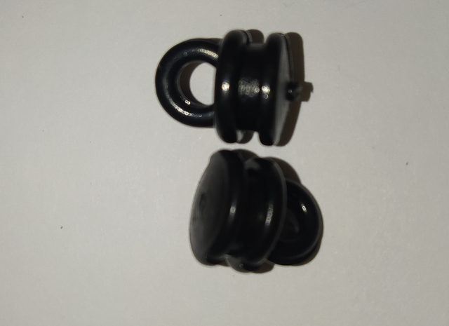 Крючок шторы в кабину №5 VOLVO VNL/PETERBILT 1-ой вариант /10