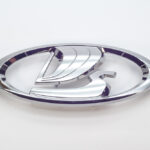 Заводской знак - на ВЕСТу(LADA-VESTA/URBAN ) Хром на решётку радиатора КИТАЙ