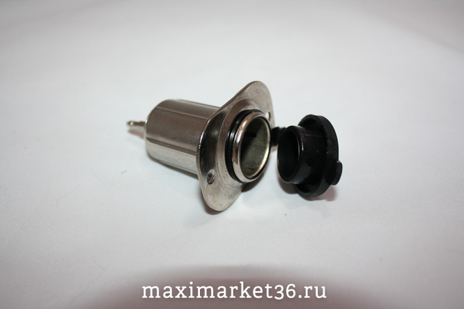 Гнездо прикуривателя с крышкой (дополн. розетка) металлическая