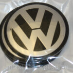 Наклейки на колпак ступицы с эмблемой D=60мм VOLKSWAGEN (4шт) ВЫПУКЛЫЕ ЧЁРНЫЕ