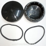 Колпак ступицы -2110 универсальный ГЛЯНЦЕВЫЙ - 3104065 чёрн  Ставрополь (универсальный)  с  резинкой