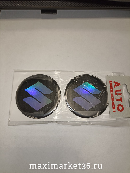 Наклейки на колпак ступицы с эмблемой SUZYKI (4шт) СВЕТООТРАЖ. СИЛИКОН