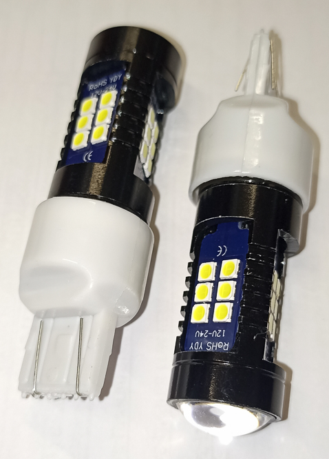 Автолампа T20 7443 21 SMD 3030) + ЛИНЗА 12V подходит на Гранту ( ПАРА ) S0061-2W