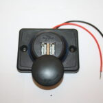 АЗУ на 2 USB (1A и 2,1A) врезное c резиновой крышкой  RV-038