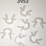 Скоба проводки белая мал.