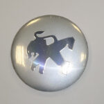 Наклейки на колпак ступицы с эмблемой D=56мм PEUGEOT(4шт) ВЫПУКЛЫЕ ХРОМ