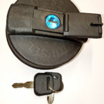 Крышка бензобака  с замком IVECO  60мм /FORD 58мм пластик с защитой с клапаном -2280 PR-1796/ KN-010